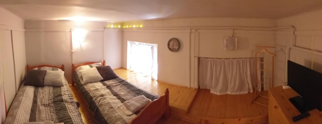 Belvárosi Vintage Apartman a sétálóutcán Miskolc Esterno foto
