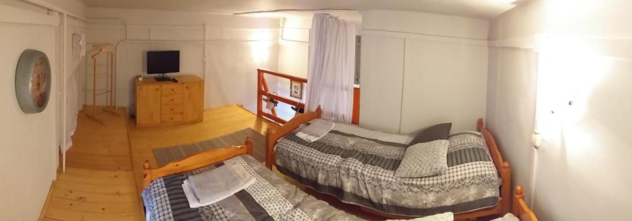 Belvárosi Vintage Apartman a sétálóutcán Miskolc Esterno foto