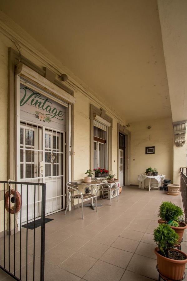 Belvárosi Vintage Apartman a sétálóutcán Miskolc Esterno foto