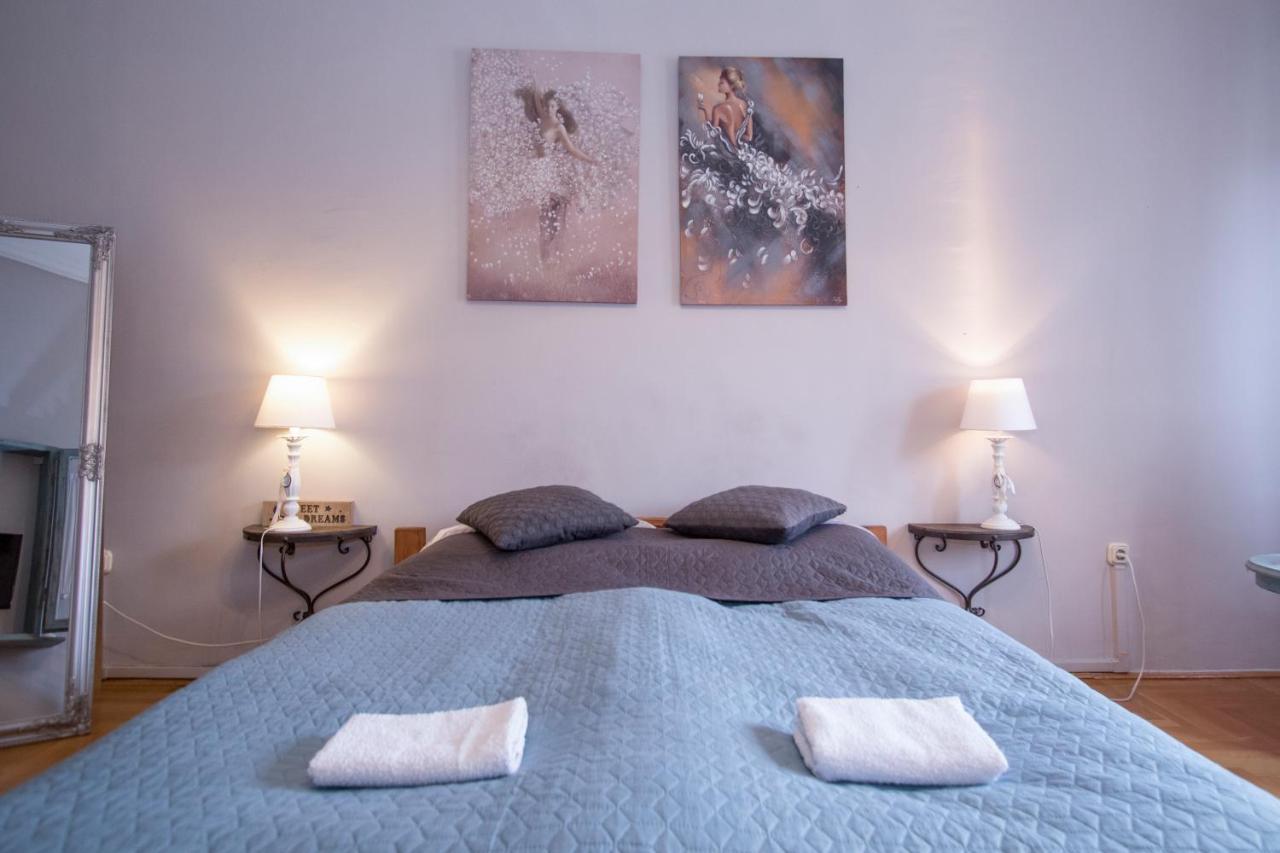 Belvárosi Vintage Apartman a sétálóutcán Miskolc Esterno foto