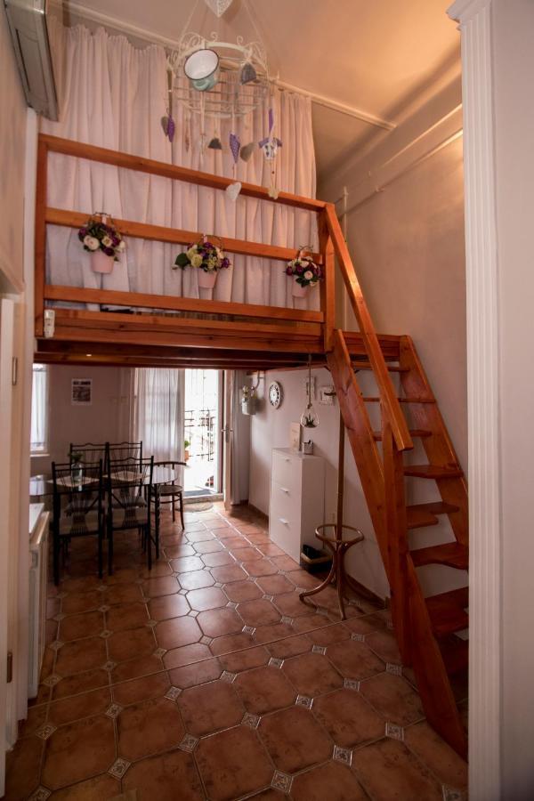 Belvárosi Vintage Apartman a sétálóutcán Miskolc Esterno foto